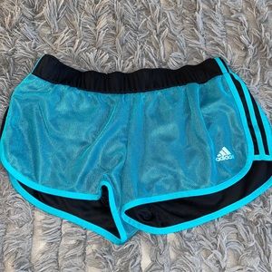 Adidas Shorts 💚